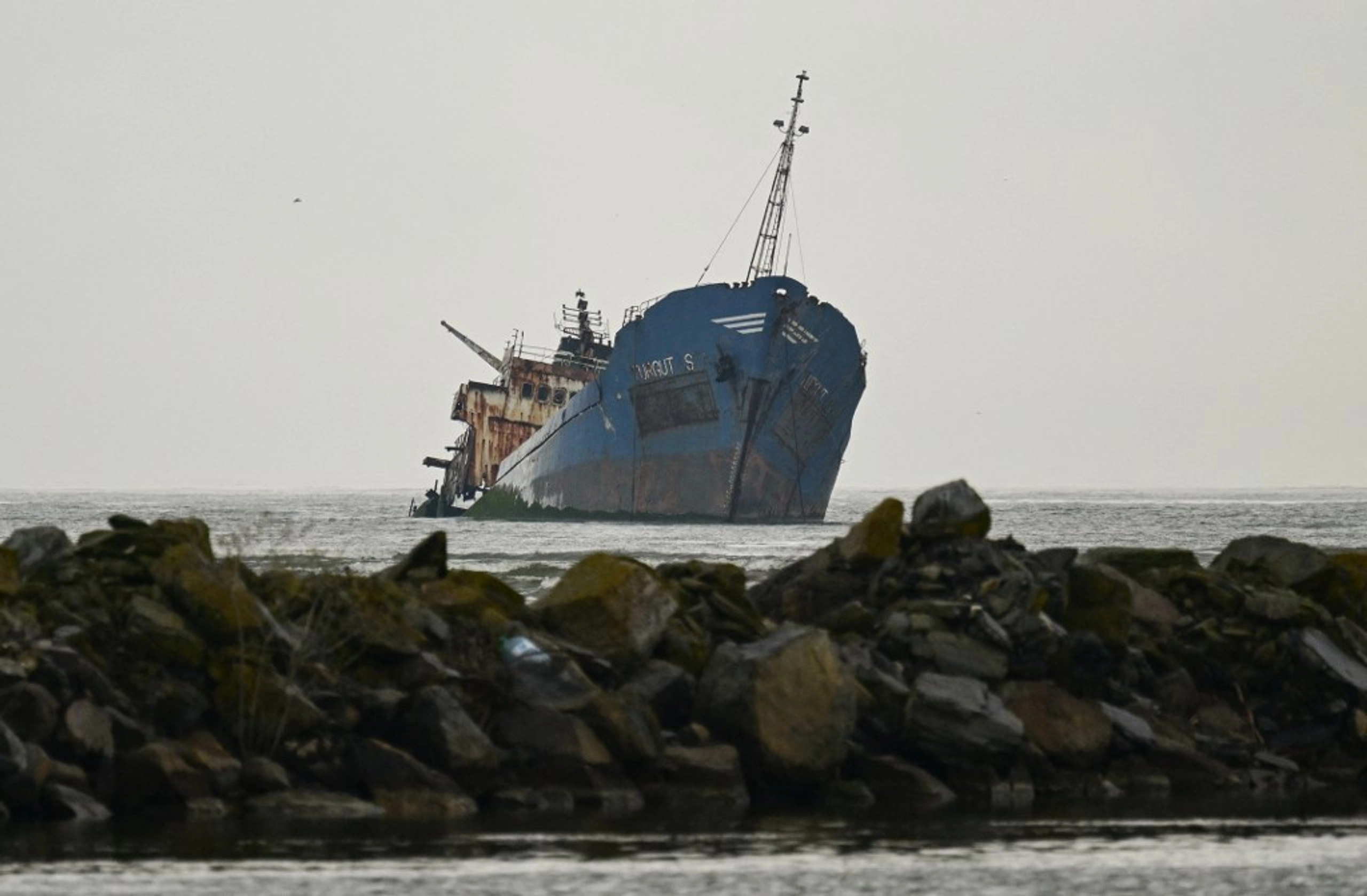 Russian Sheskharis Oil Terminal Suspends Loading After Ukrainian Drone Strikes