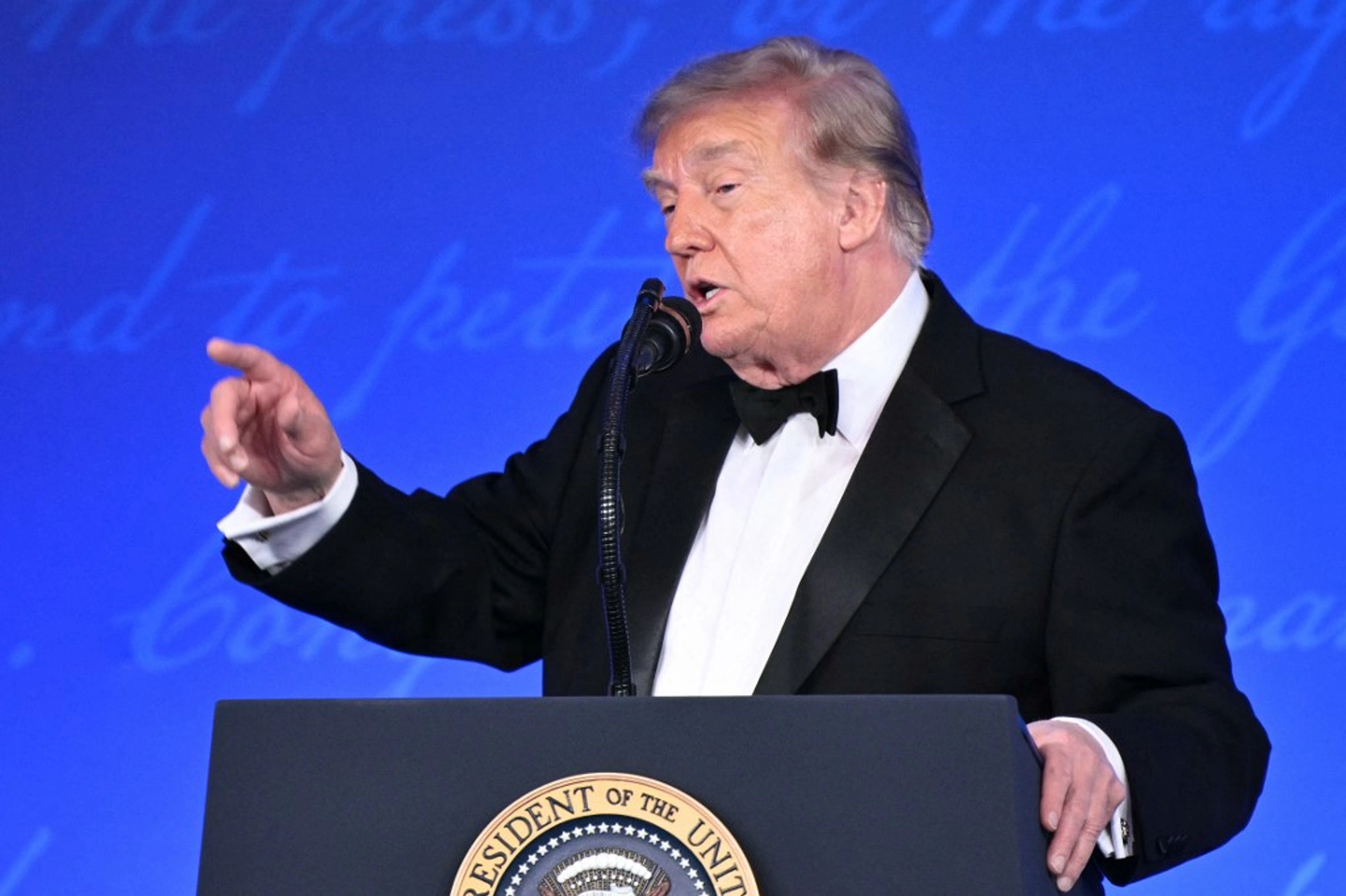 US Pauses Iran Strikes Amid Munitions Concerns