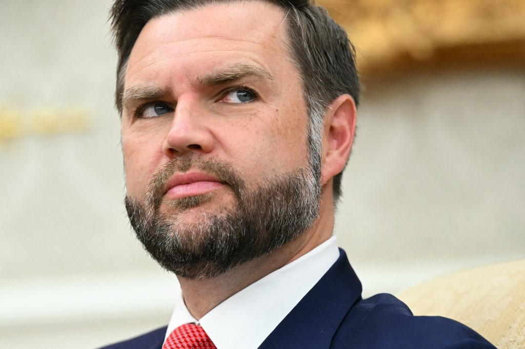 Zelensky, Vance Talk Patriots Amid Trump Uncertainty