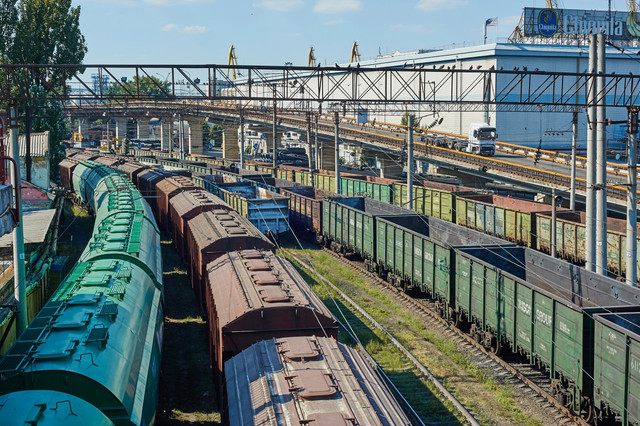 Ukrzaliznytsia Hikes Freight Tariffs, Business Unhappy but UZ Needs Cash
