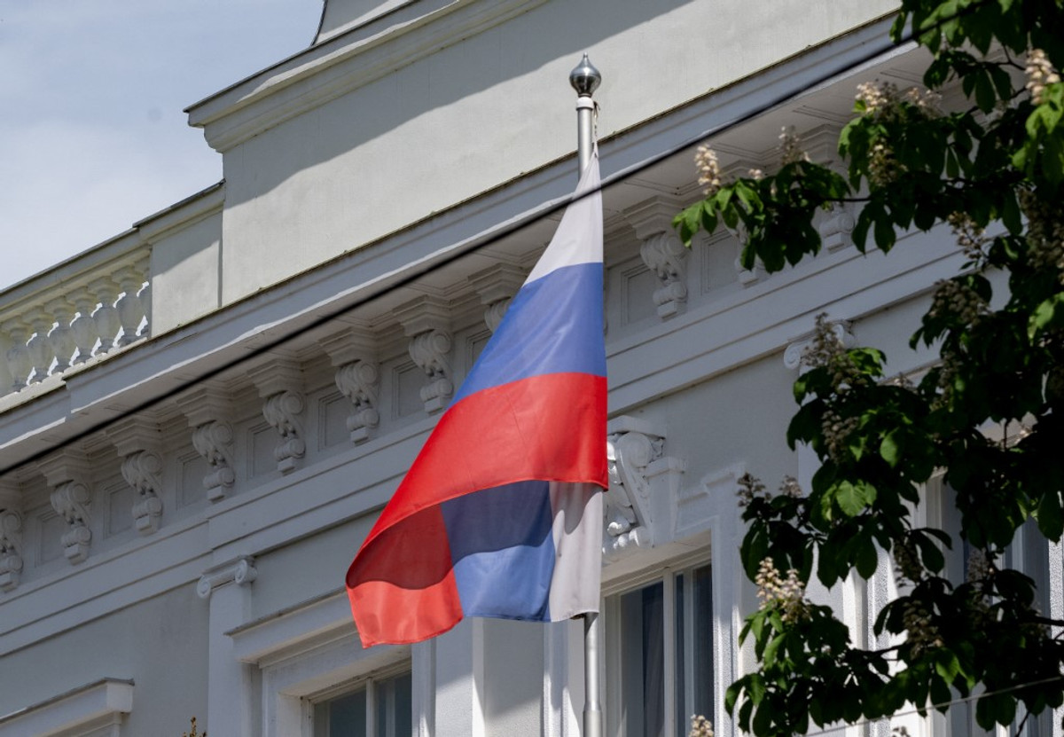 Ukraine Intel Reveals Russia’s Secret Island Biolab