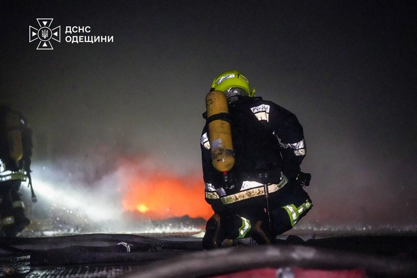 Russian Strikes Hit Odesa Food Hub, Kill 1 in Zaporizhzhia Drone Attack